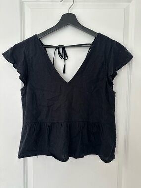 Abercrombie & Fitch Black V-Neck Flutter Sleeve Tie-Back Blouse